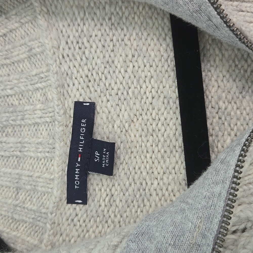 Tommy Hilfiger Women’s Cable Knit Zip Up Gray Cardigan Sweater Size S - Picture 2 of 4